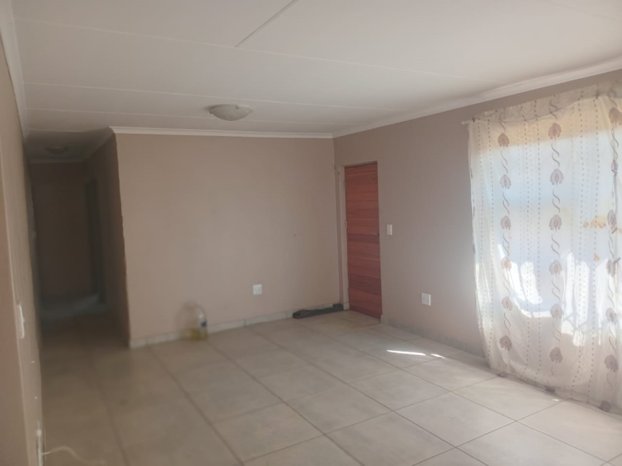 3 Bedroom Property for Sale in Ellaton North West